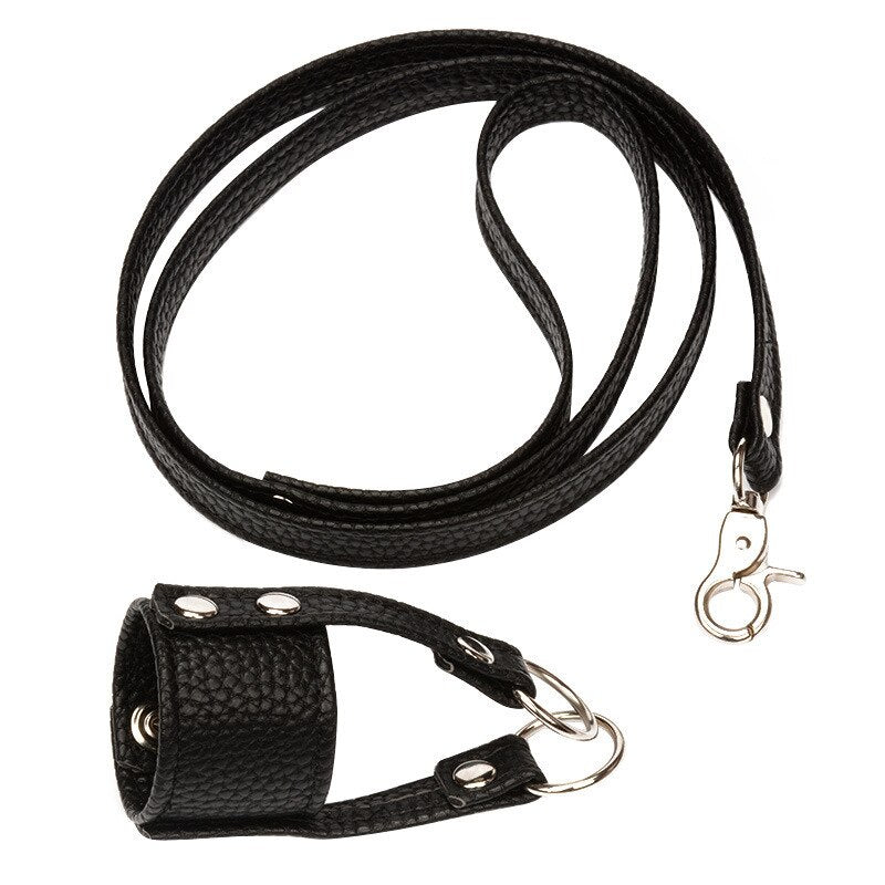 Schwarzes BDSM Halsband mit Zugleine 2