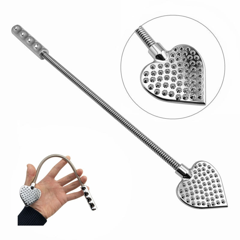 Herzförmige Edelstahl Spiked Peitsche für BDSM 1